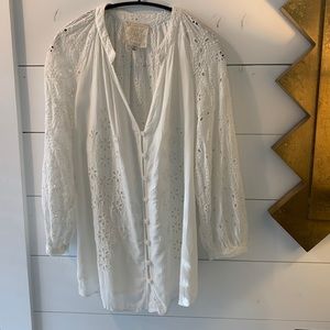 Johnny Was XS cotton light cream lace tunic blouse. Button v neck front